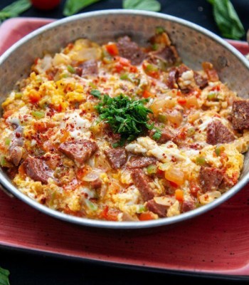 Sucuklu Menemen