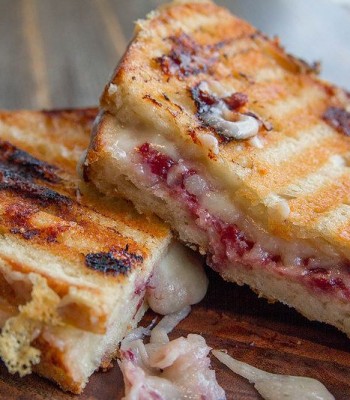 Pastırmalı Tost